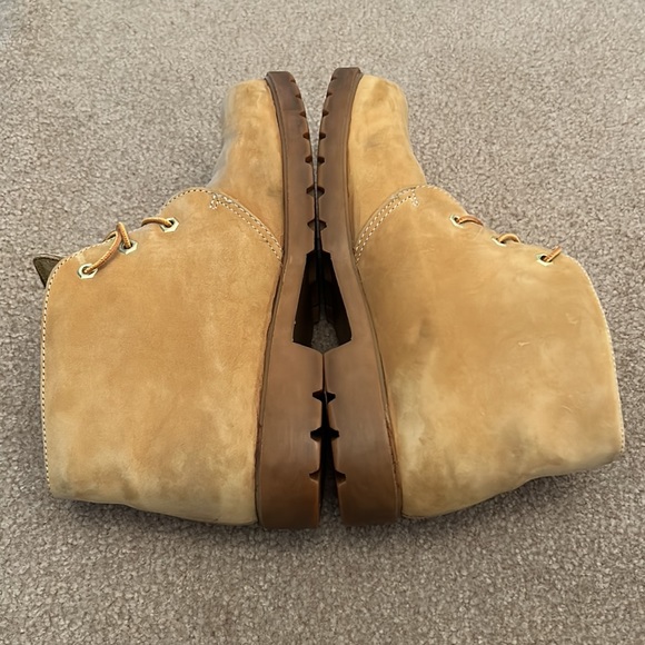 Boots - Picture 4 of 7